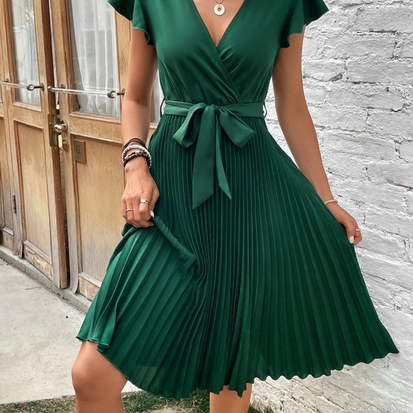 Dark Green Boho Womens Butterfly Sleeve Pleated Hem Dress - Picture 5 of 5